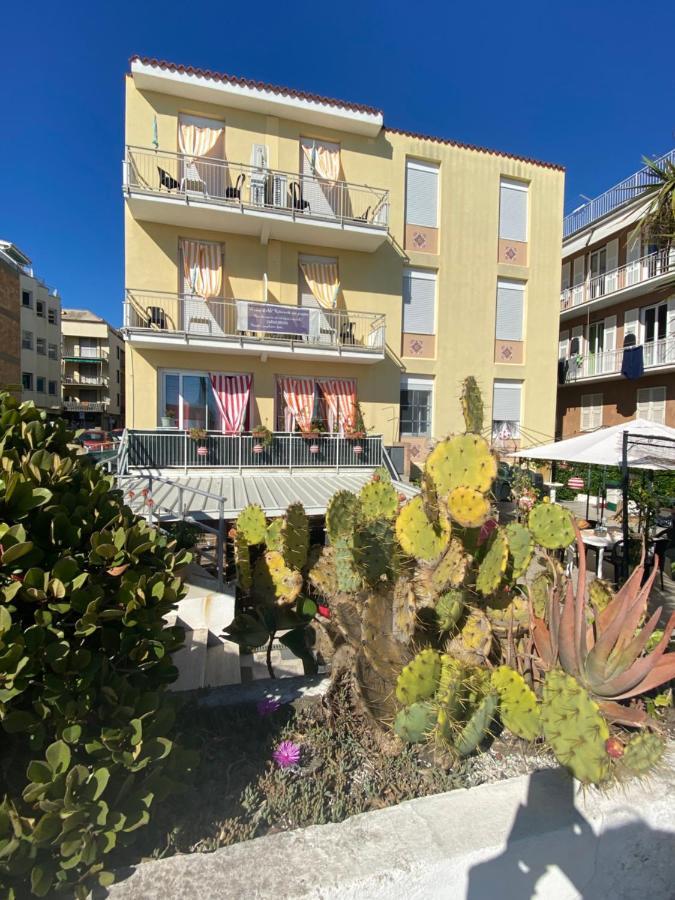 Piccolo Hotel Di Lavagna Exterior foto